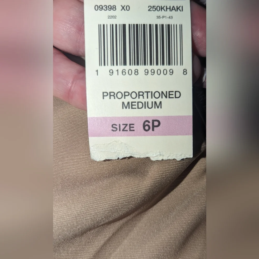 NWT,Alfred Dunner,khaki, classic fit,pullon pants- women's 6P,8P OR 14  petite - Picture 6 of 8